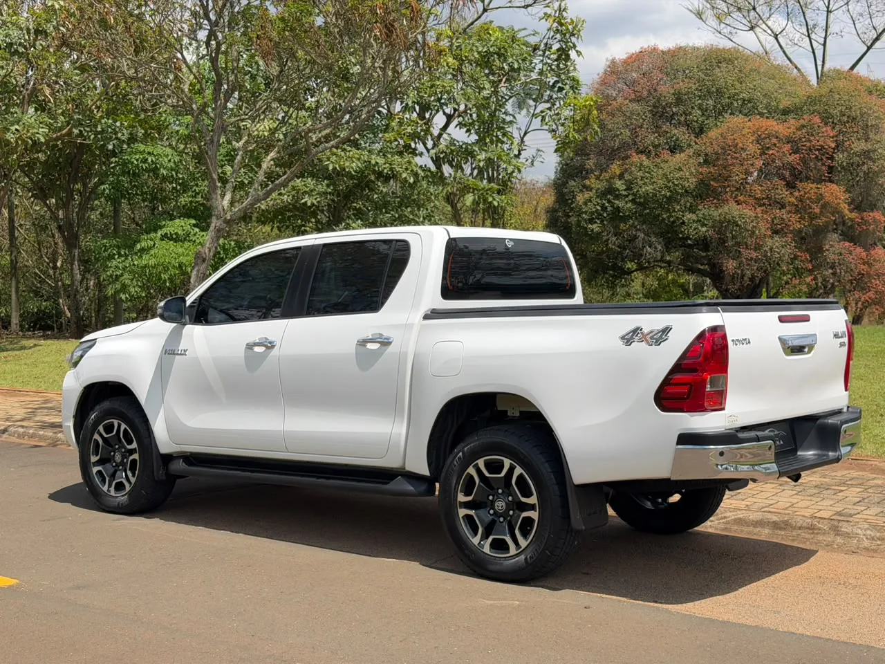 Toyota Hilux CRV — foto 3 de 6